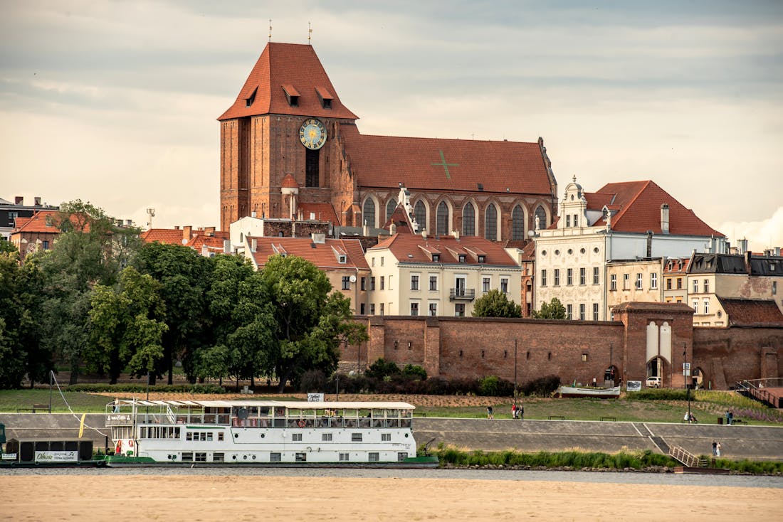 Jakie są ceny mieszkań w Toruniu – rynek pierwotny i wtórny